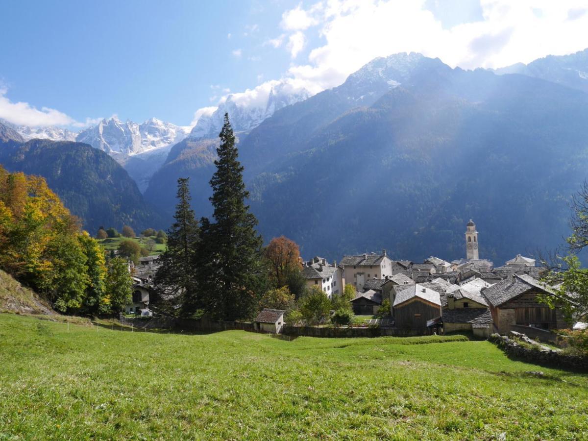 Hotel Palazzo Salis Soglio Exterior photo